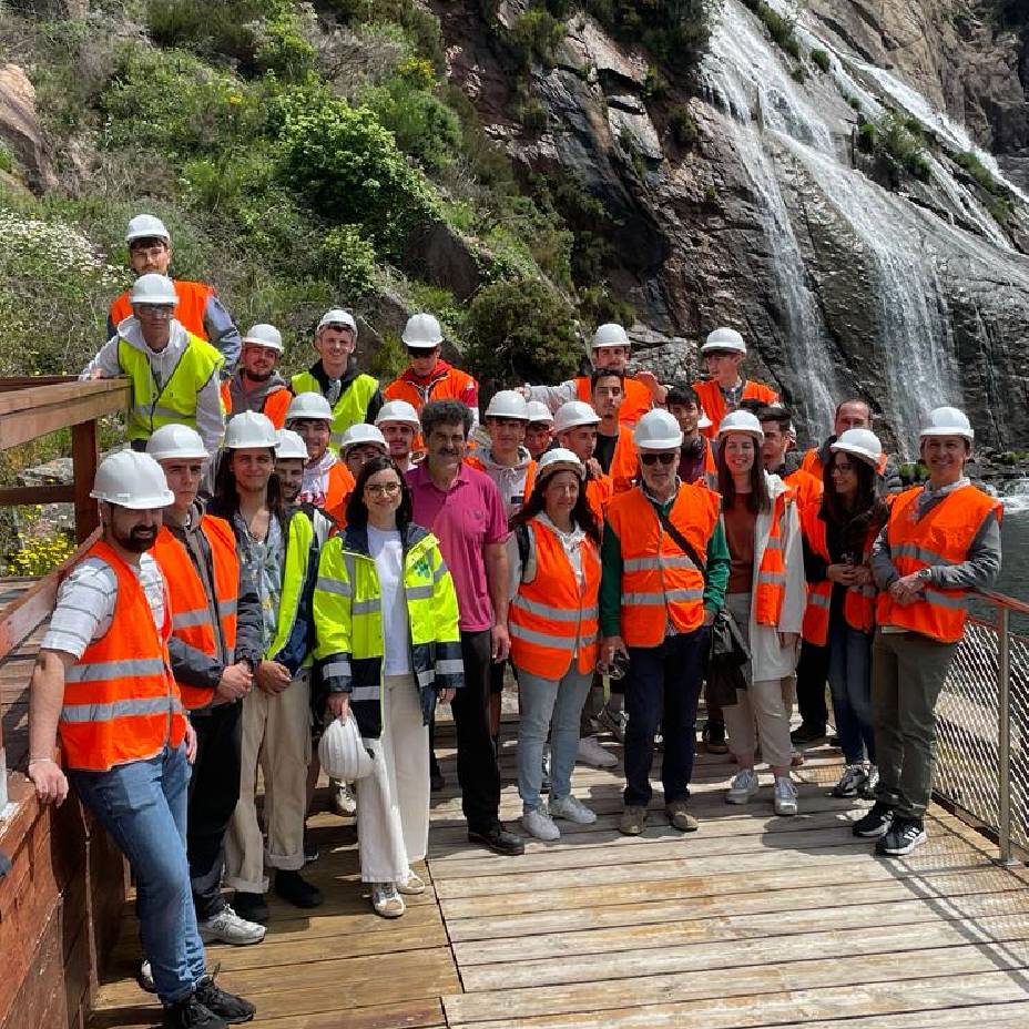 XEAL recibió a un grupo de 30 estudiantes del IES 12 de Outubro de Ourense